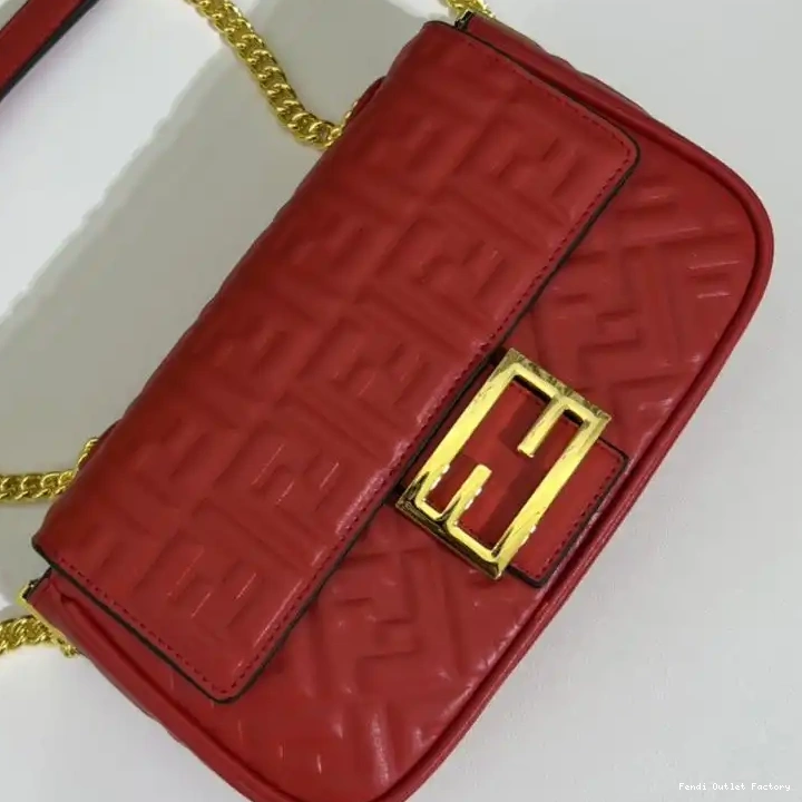 Affordable HOT Motif Red Chain FF In Fendi Nappa Midi Leather Baguette Bag 0608
